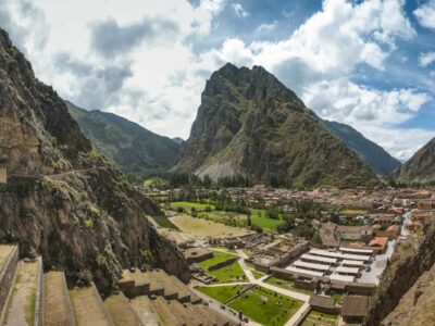 GRAN INGENIERA DE LA CONTRUCCION DE OLLANTAYTAMBO, UN CENTRO ADMINISTRATIVO, MILITAR Y RELIGIOSO EN EL VALLE SAGRADO DE LOS INCAS!
